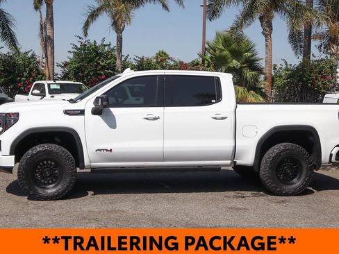 Used 2023 GMC Sierra 1500 AT4 w/ Technology Package AWD/4WD image 5