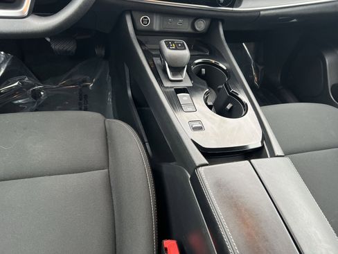 Used 2023 Nissan Rogue S image 21