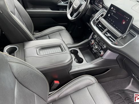Certified 2022 GMC Yukon SLT w/ SLT Premium Package AWD/4WD image 15