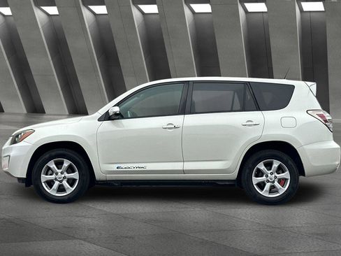 Used 2014 Toyota RAV4 EV image 7