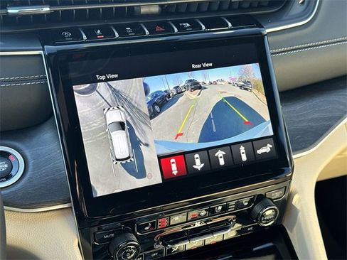 New 2025 Jeep Grand Cherokee L Limited image 23