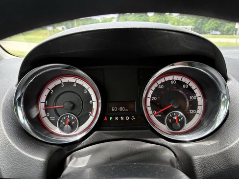 Used 2013 Dodge Grand Caravan SXT FWD image 16