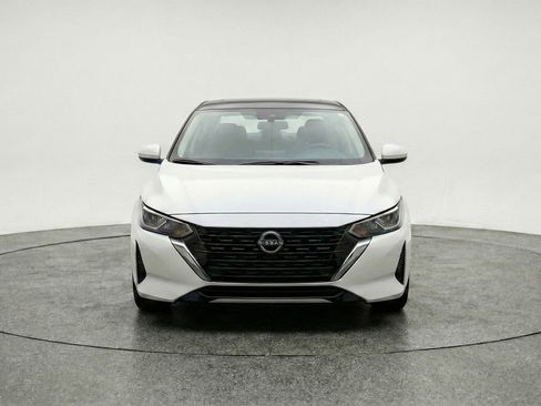Used 2025 Nissan Sentra SV FWD image 2