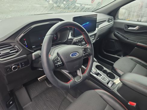 Used 2024 Ford Escape ST-Line w/ Tech Pack #1 image 10
