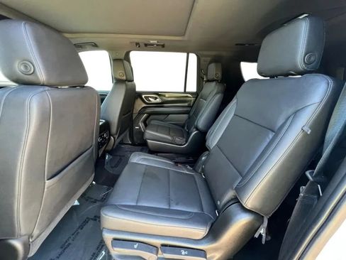 Used 2021 Chevrolet Suburban Z71 w/ Luxury Package AWD/4WD image 13