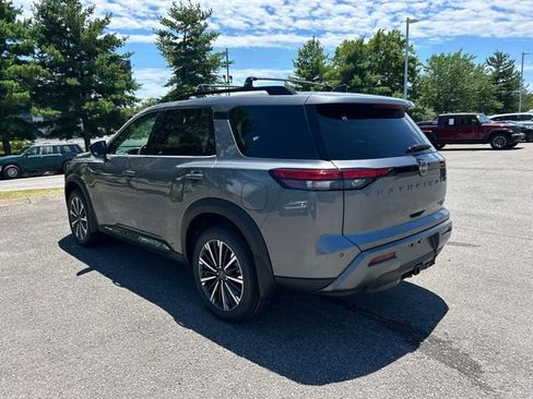 New 2026 Nissan Pathfinder Platinum AWD/4WD image 5