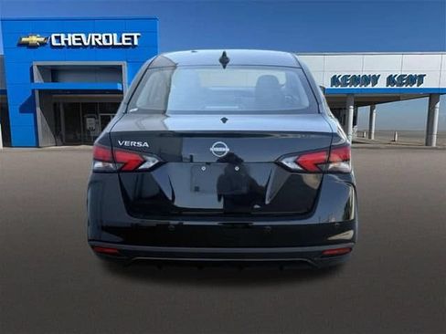 Used 2025 Nissan Versa SV FWD image 8