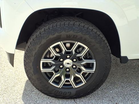 Used 2024 Chevrolet Colorado Z71 w/ Z71 Convenience Package 2 image 30