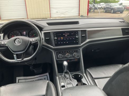 Used 2018 Volkswagen Atlas SE image 14