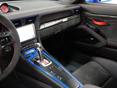 Used 2019 Porsche 911 GT2 RS RWD image 30