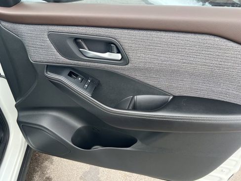 Used 2021 Nissan Rogue SV image 21