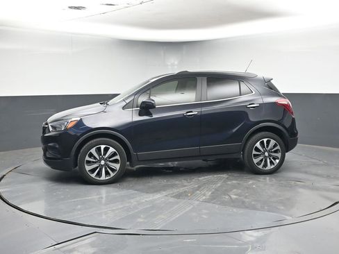Used 2022 Buick Encore Preferred w/ Safety Package image 2