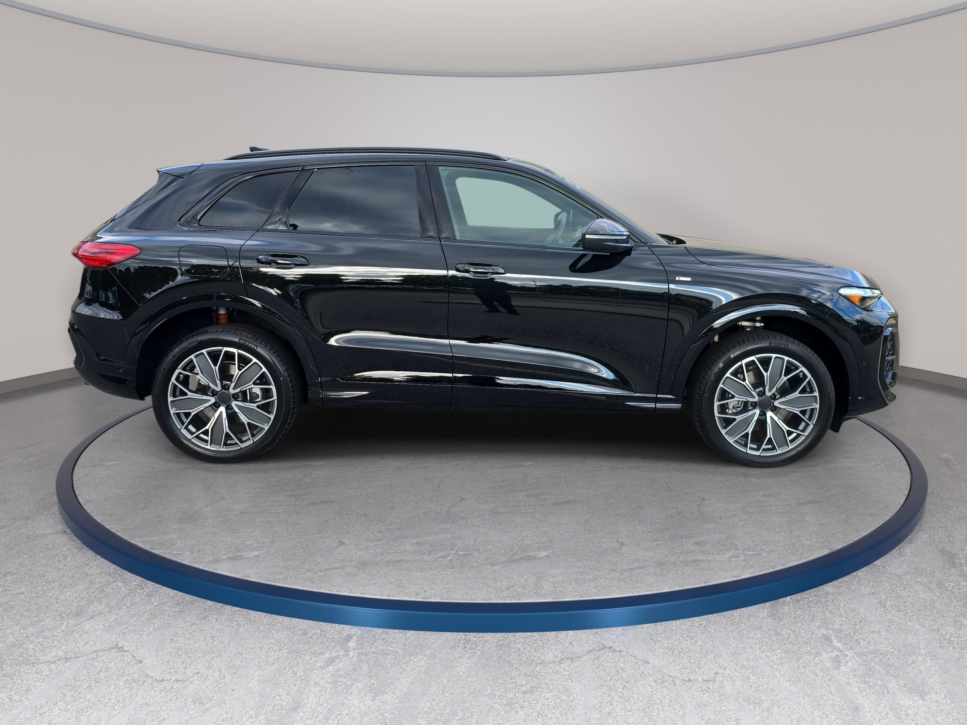 New 2026 Audi Q5 Premium Plus AWD/4WD image 4