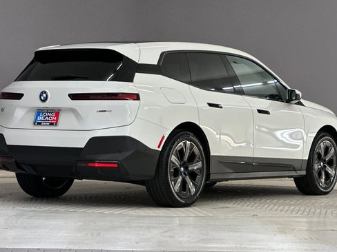 Certified 2023 BMW iX xDrive50 AWD/4WD image 9