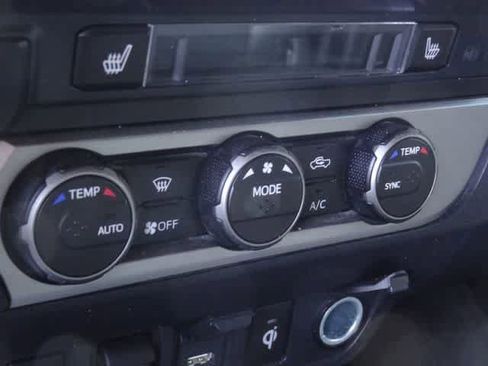 Used 2023 Toyota Tacoma Limited AWD/4WD image 17