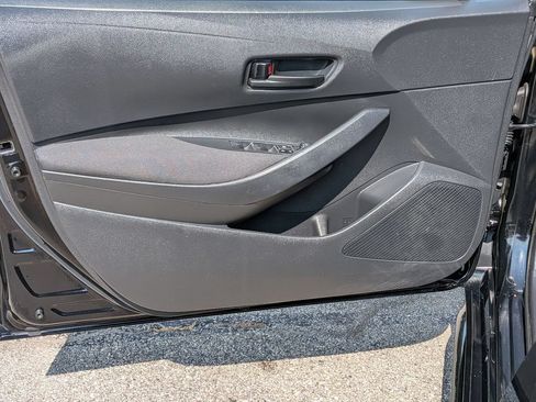 Used 2023 Toyota Corolla LE w/ Carpet Mat Package (TMS) FWD image 18