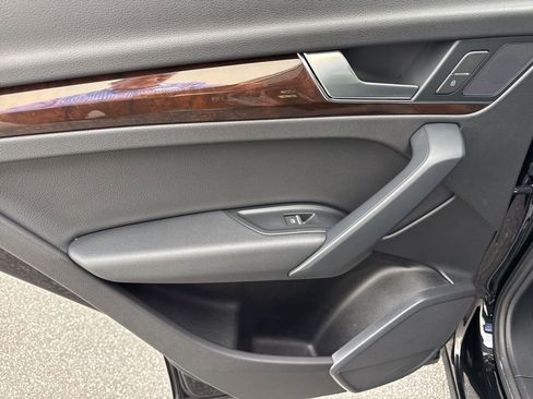 Used 2020 Audi Q5 2.0T Premium w/ Convenience Package image 13