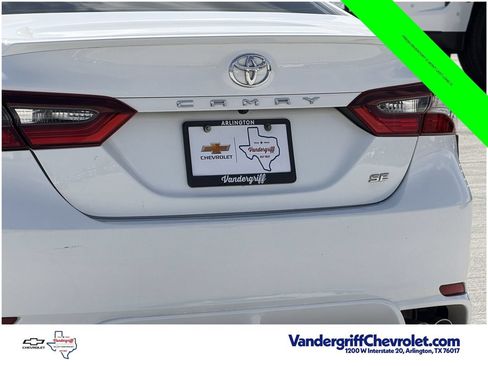 Used 2024 Toyota Camry SE FWD image 6