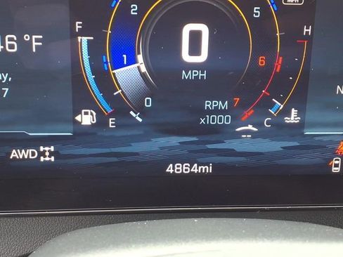 Used 2026 Chevrolet Traverse LT image 12