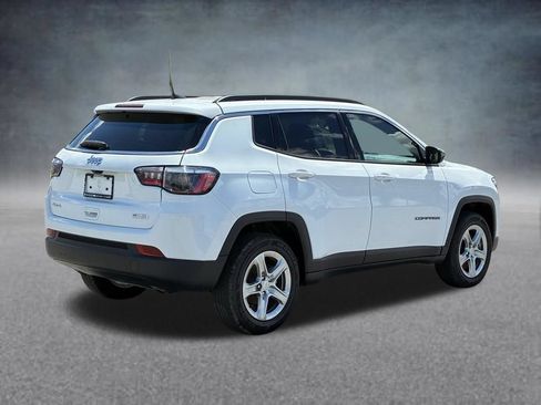 Used 2024 Jeep Compass Latitude AWD/4WD image 5
