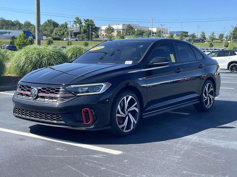 Used 2024 Volkswagen Jetta GLI Autobahn FWD image 3