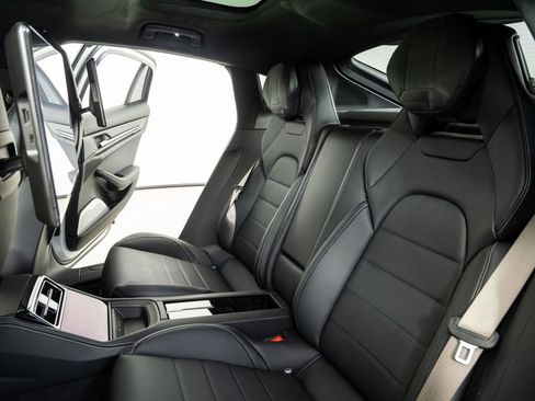 Certified 2025 Porsche Panamera Turbo image 23