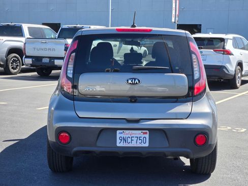 Used 2019 Kia Soul w/ Convenience Package FWD image 5