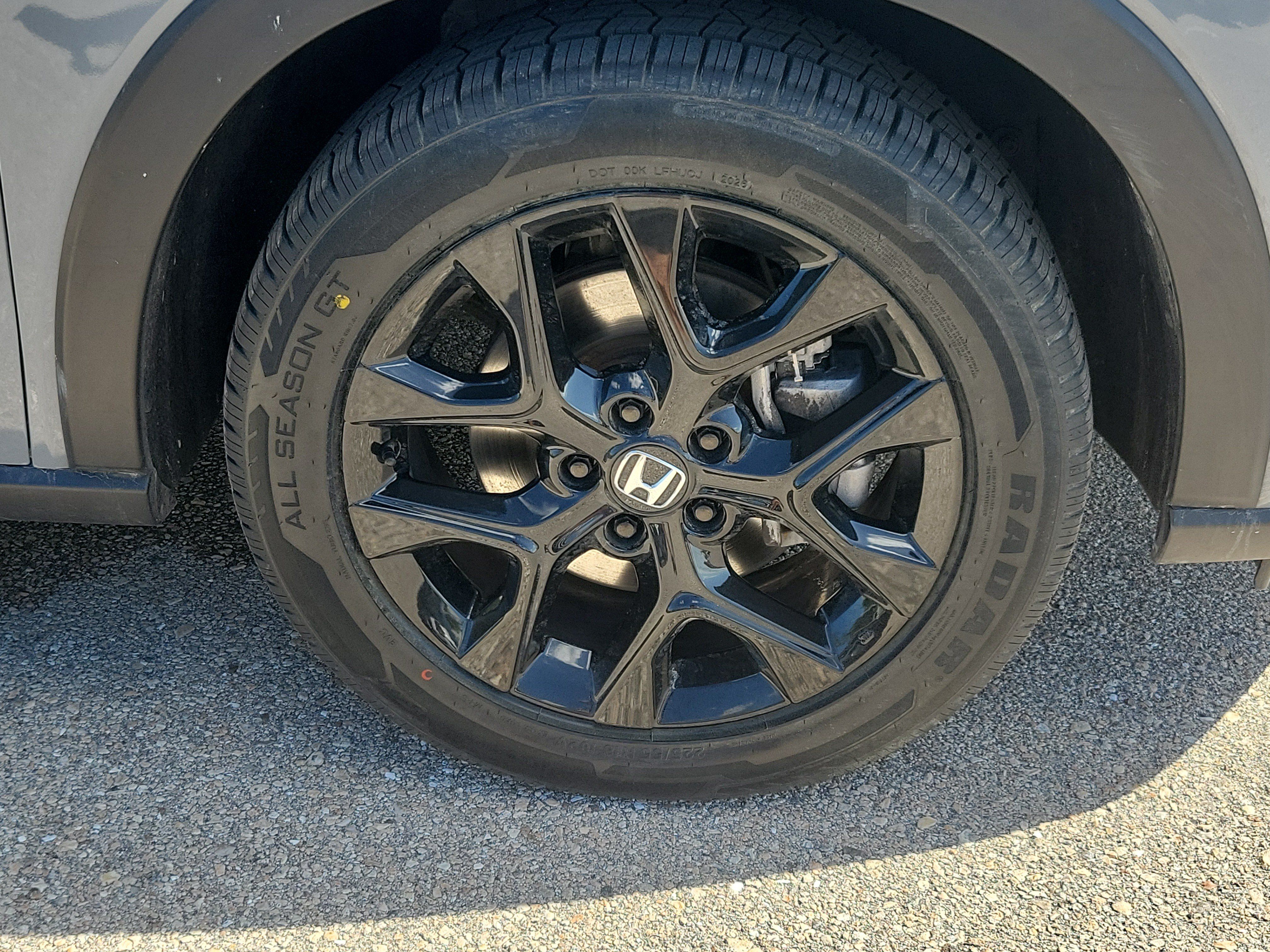 Used 2025 Honda HR-V Sport image 12