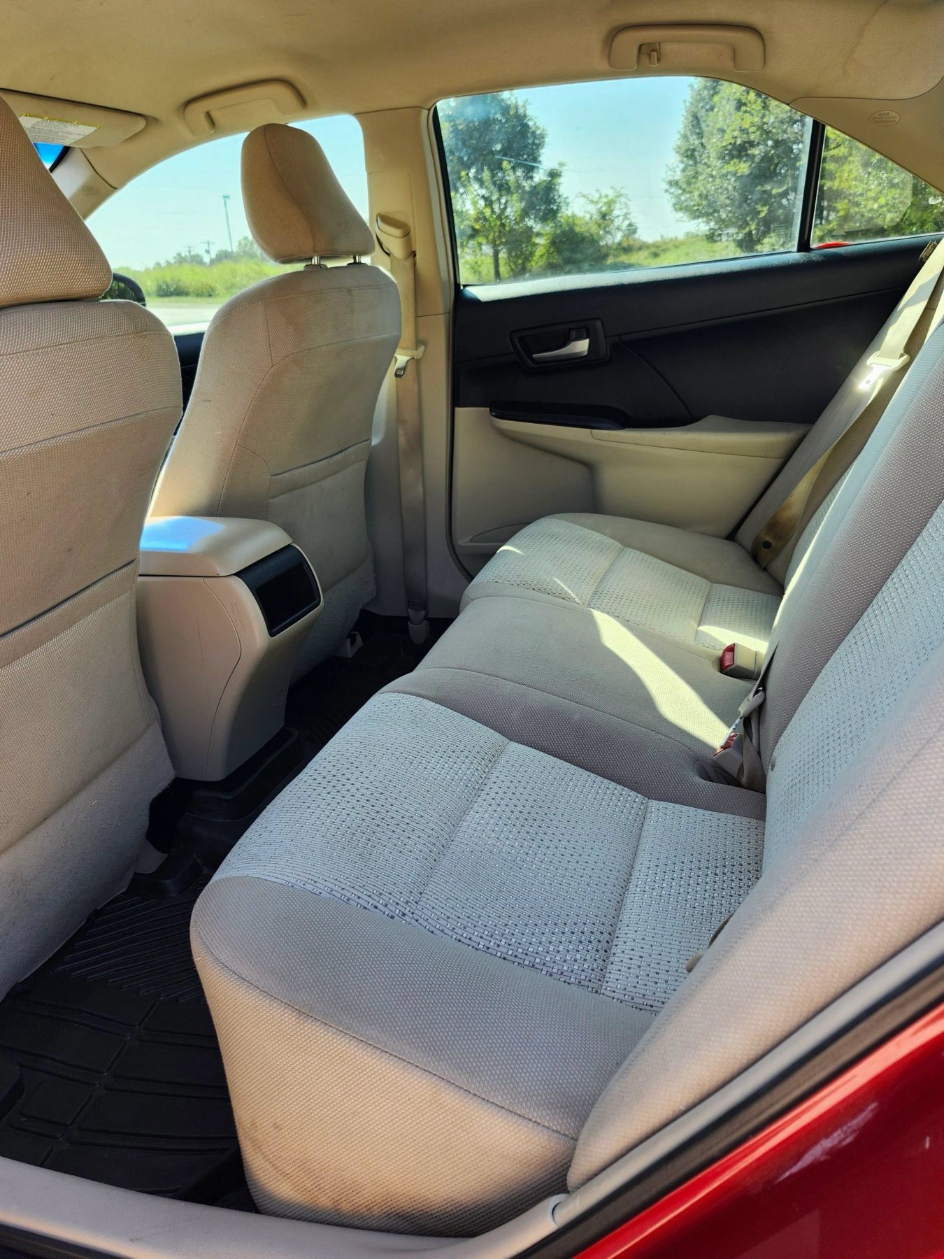 Used 2014 Toyota Camry LE FWD image 13