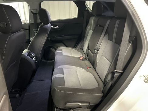 Used 2025 Chevrolet Blazer LT FWD image 23