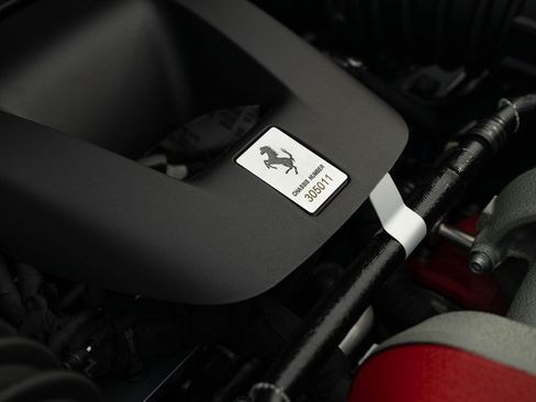Used 2024 Ferrari Purosangue AWD/4WD image 15