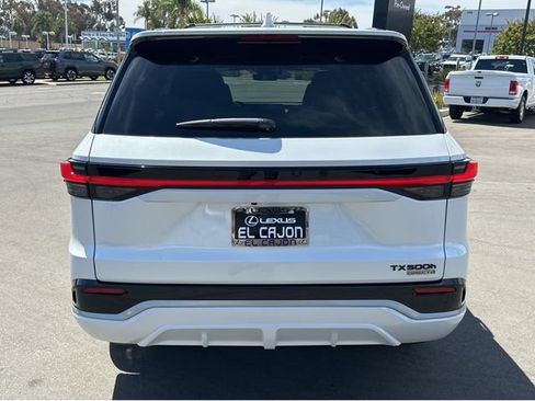 New 2026 Lexus TX 500h AWD image 5
