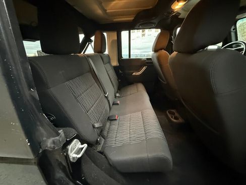 Used 2011 Jeep Wrangler Unlimited Rubicon w/ Dual Top Group AWD/4WD image 13