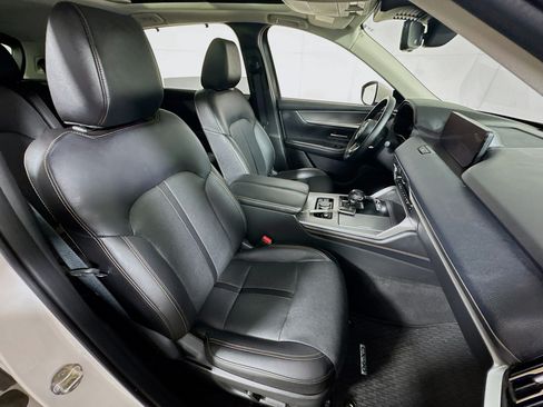 Used 2024 MAZDA CX-90 Plug-In Hybrid w/ Premium Pkg AWD/4WD image 29