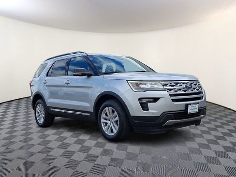 Used 2019 Ford Explorer XLT w/ Equipment Group 202A AWD/4WD image 1
