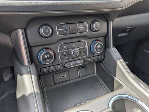 Used 2023 Chevrolet Tahoe Premier AWD/4WD image 30
