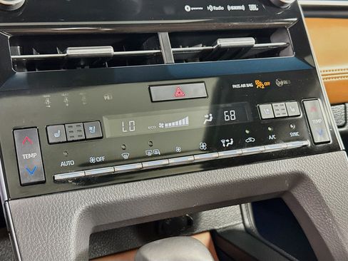 Used 2019 Toyota Avalon Limited w/ Advanced Safety Package FWD image 24