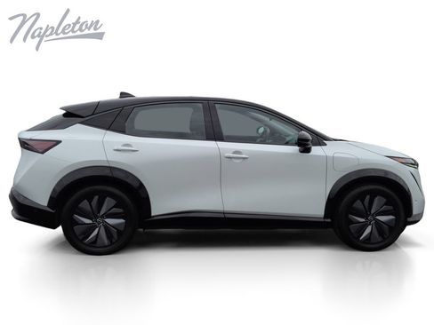 Used 2023 Nissan Ariya AWD/4WD image 7