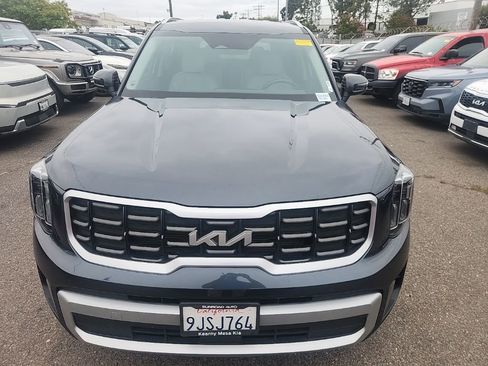 Certified 2024 Kia Telluride S FWD image 2