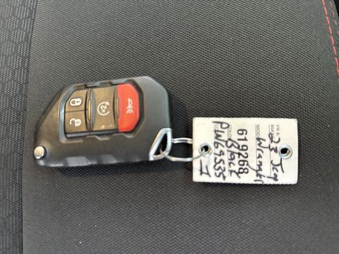 Used 2023 Jeep Wrangler Unlimited Rubicon w/ Cold Weather Group image 24