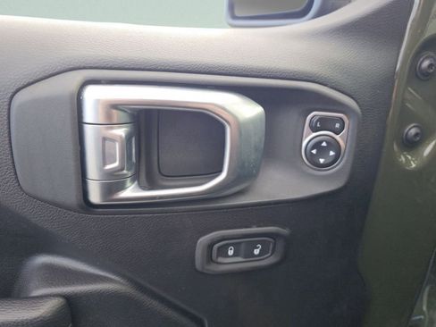 Used 2023 Jeep Gladiator Sport AWD/4WD image 28