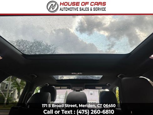 Used 2017 Land Rover Discovery SE image 43