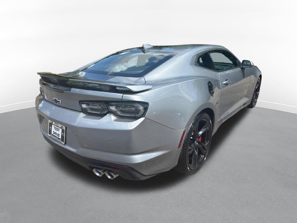 Used 2023 Chevrolet Camaro SS RWD image 6