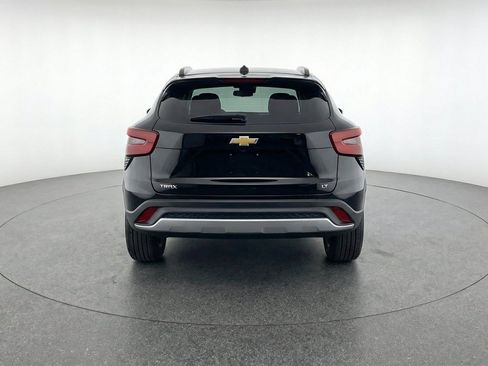 Used 2025 Chevrolet Trax LT FWD image 7