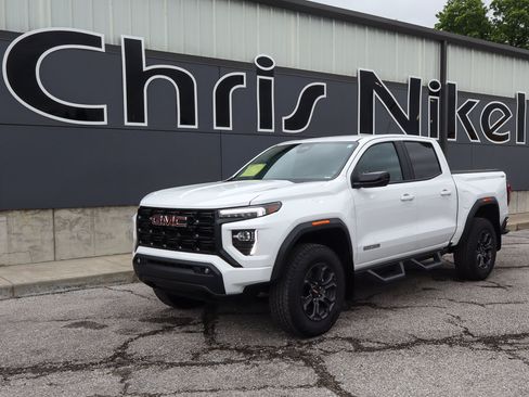 Used 2024 GMC Canyon Elevation w/ Convenience Package AWD/4WD image 1