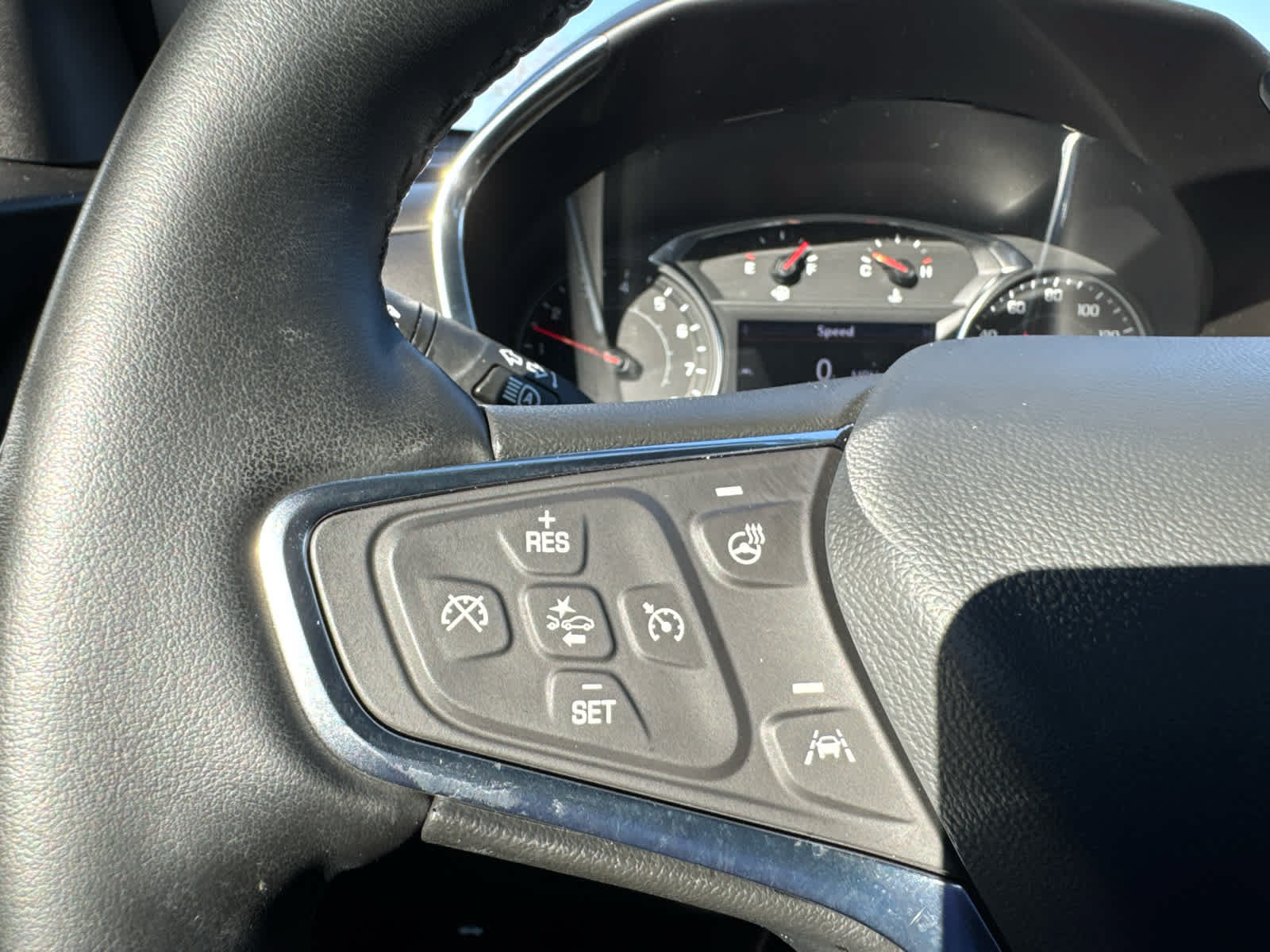Used 2024 Chevrolet Equinox LT AWD/4WD image 22