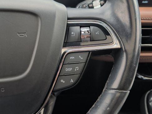 Used 2022 Lincoln Nautilus Reserve FWD image 15