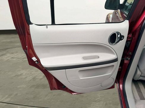 Used 2007 Chevrolet HHR LS FWD image 17
