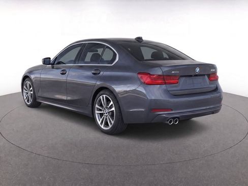 Used 2018 BMW 330i xDrive Sedan w/ Convenience Package AWD/4WD image 5