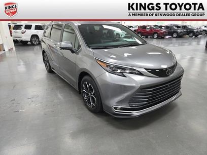 New 2026 Toyota Sienna Platinum